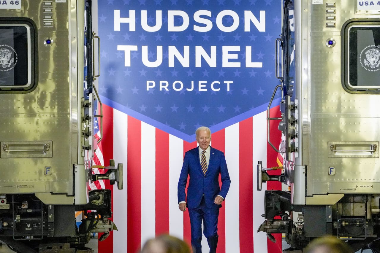 Biden Highlights Grant For Rail Tunnel Under Hudson River, Takes Aim At ...