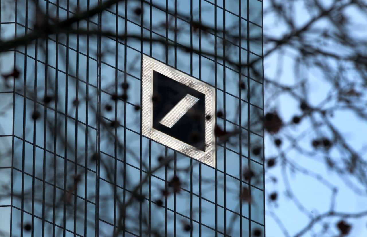 Deutsche Bank stock slides on further losses from U.S. commercial real estate