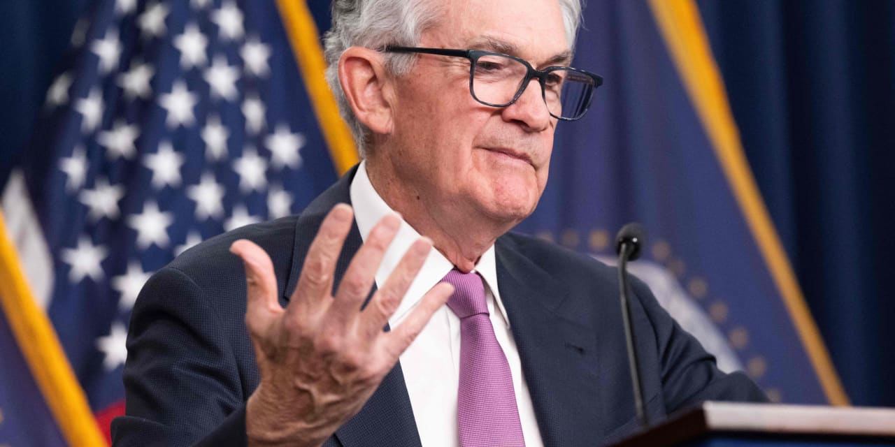 U.S. stock futures nudge higher ahead of eagerly awaited comments from Fed chief Powell