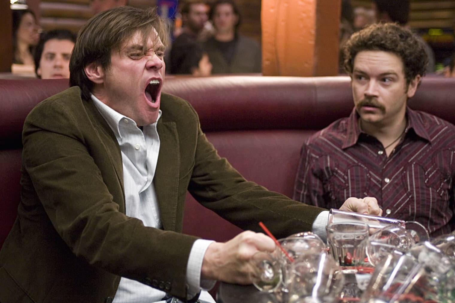 Джим керри всегда. Джим керри всегда. Джим керри всегда. Зои дешанель всегда говори да. Джим керри 2008.