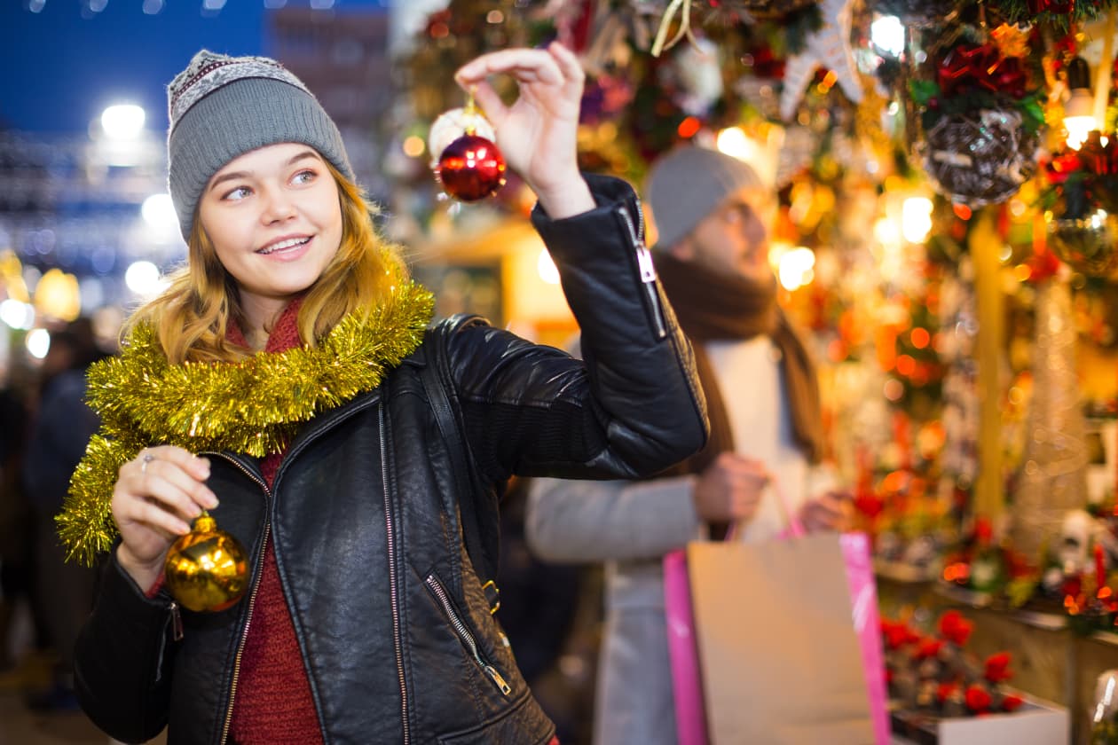 What’s open and closed on Christmas Eve and Christmas Day - MarketWatch