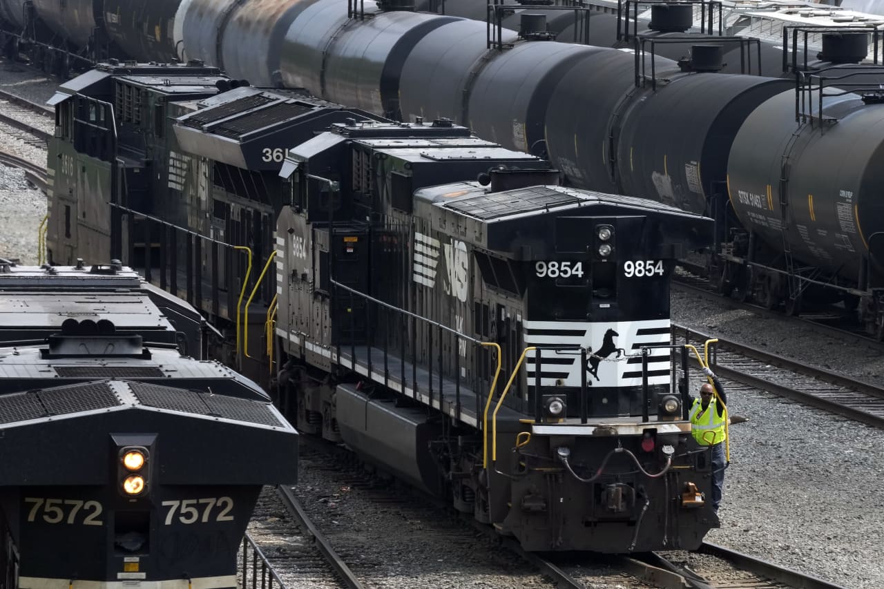 Proxy-advisory firm ISS steps into Norfolk Southern’s board battle with activist Ancora