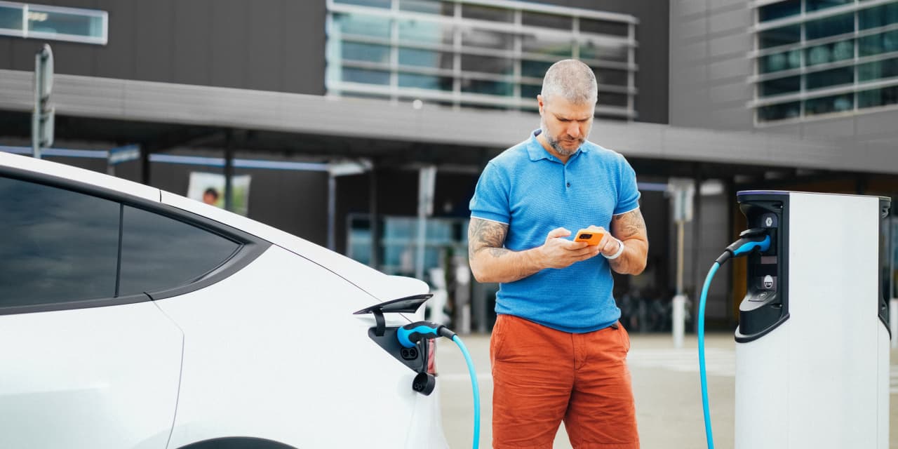 5 essential EV charging apps