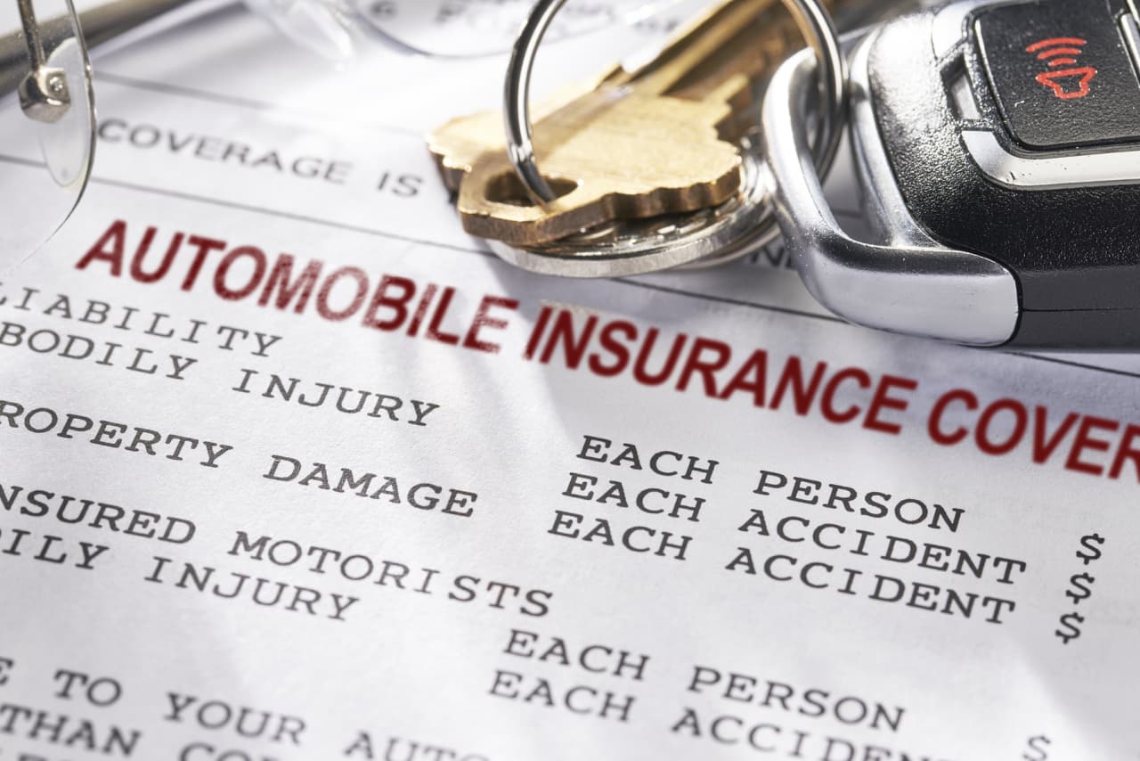 How Does a High Deductible Affect Auto Insurance Premiums?