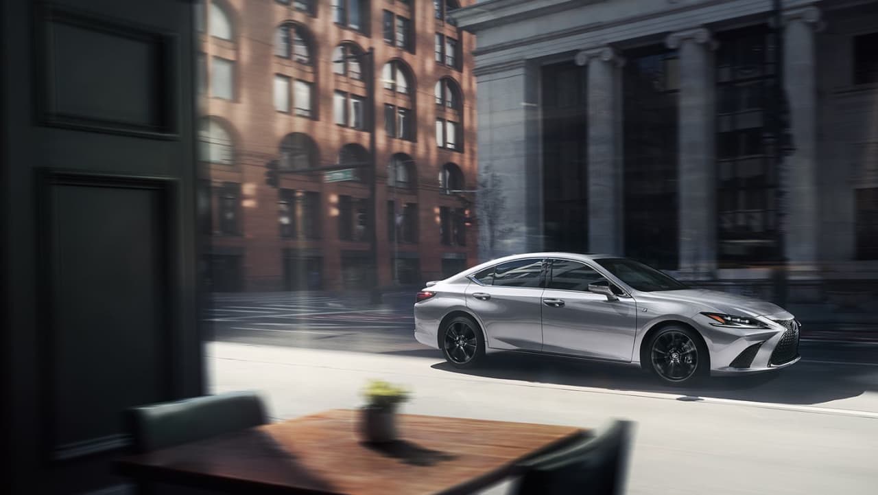 The 2023 Acura TLX vs. the Lexus ES: Which luxury sedan is better? -  MarketWatch