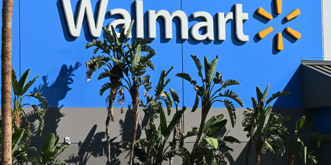 #: Walmart, Target, Costco earnings on deck: retail giants face tough holiday season comparison