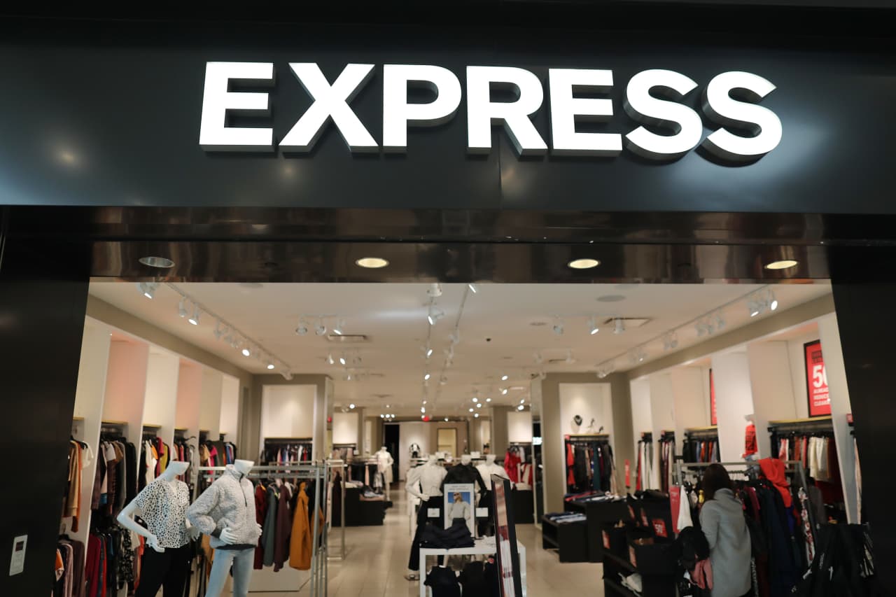 Express files for bankruptcy, closes 95 Express and all UpWest stores