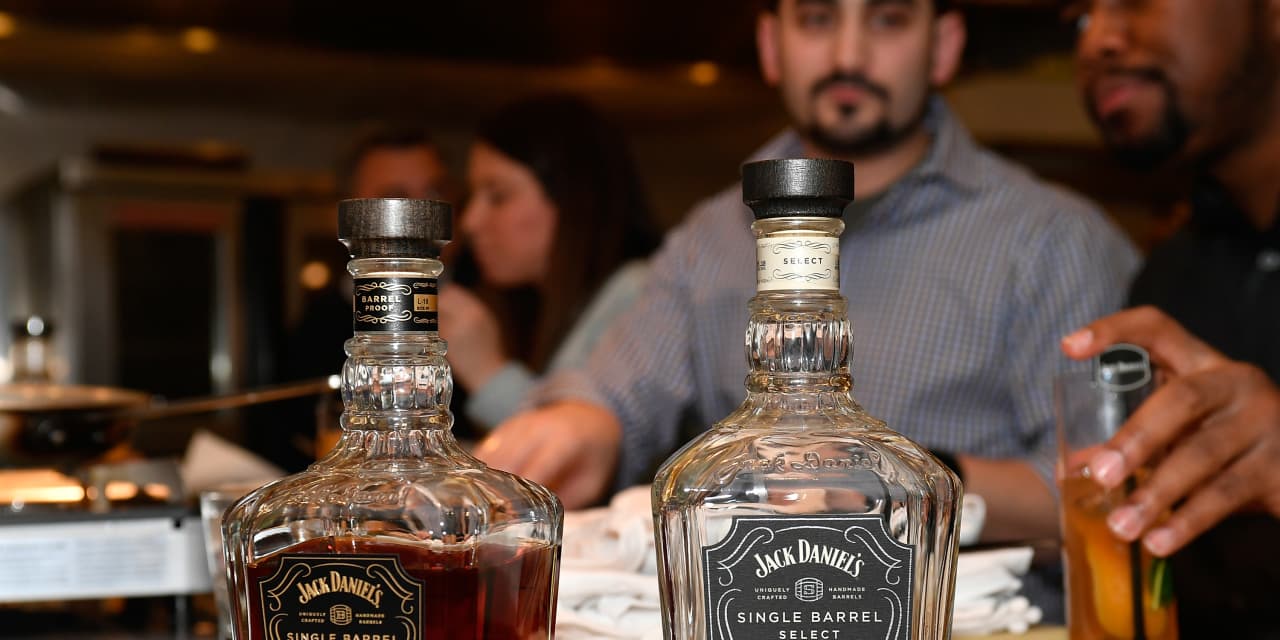 Jack Daniels Mutterkonzern überrascht Anleger mit steigenden ...