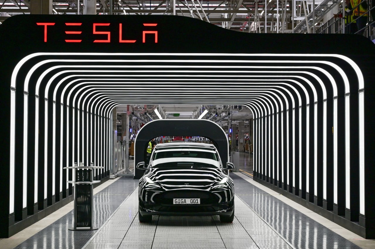 Los inversores de Tesla deberían tener cuidado con la continua exuberancia irracional de Elon Musk