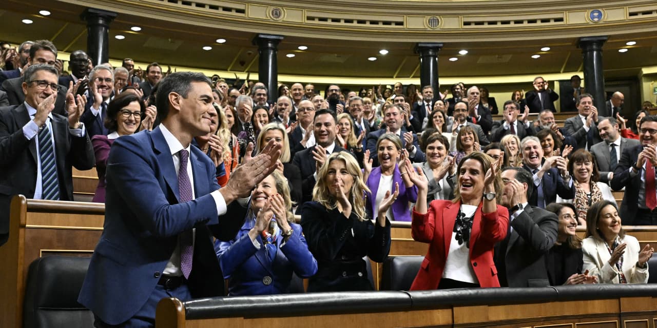 Spain's Sánchez reelected as prime minister despite amnesty uproar - Vimarsana News
