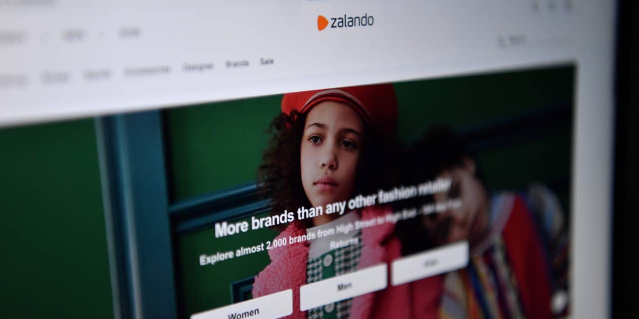 #Dow Jones Newswires: Online retailer Zalando reports lower revenue for 2022