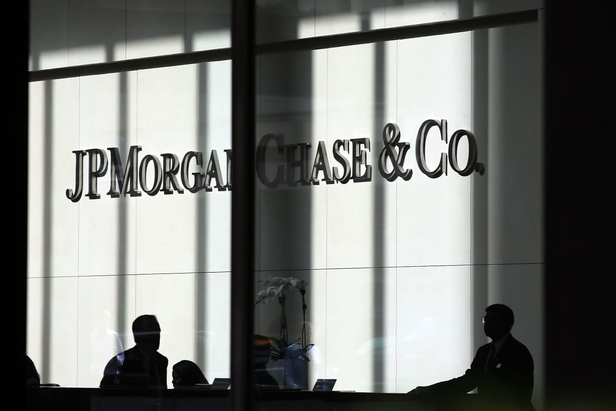 The sharp rise in mortgage rates didn’t just hurt homebuyers — banks ...