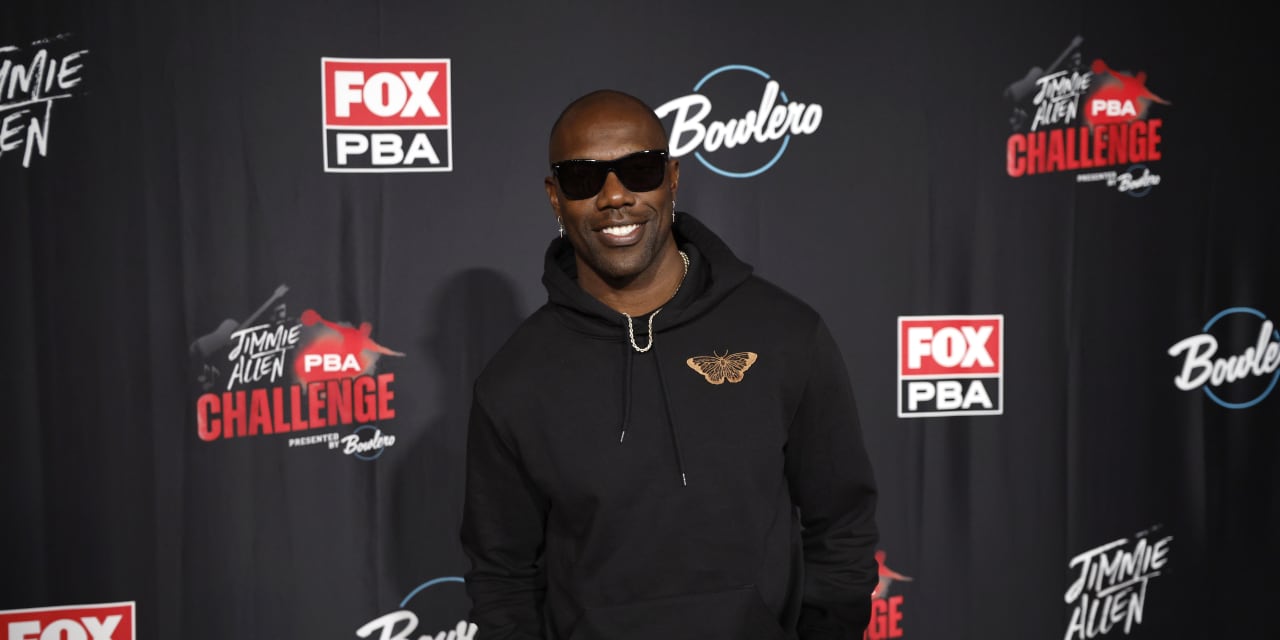 Football star Terrell Owens said these are some of 'the most idiotic'  purchases we can make. Pros say avoiding those kinds of expense traps could  save you big bucks. - MarketWatch