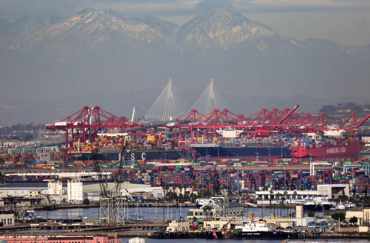 U.S. trade in goods deficit widens to highest level in ten months in February