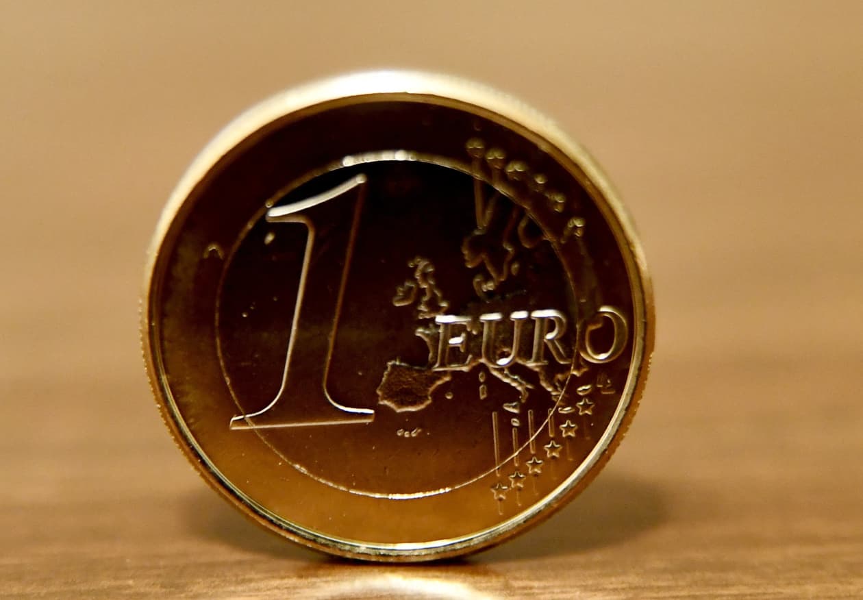 The euro and bitcoin look set to resume their rallies, says noted technical  analyst DeMark - MarketWatch