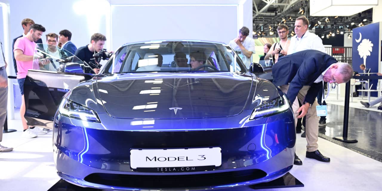 Tesla model 3 finance cost sales