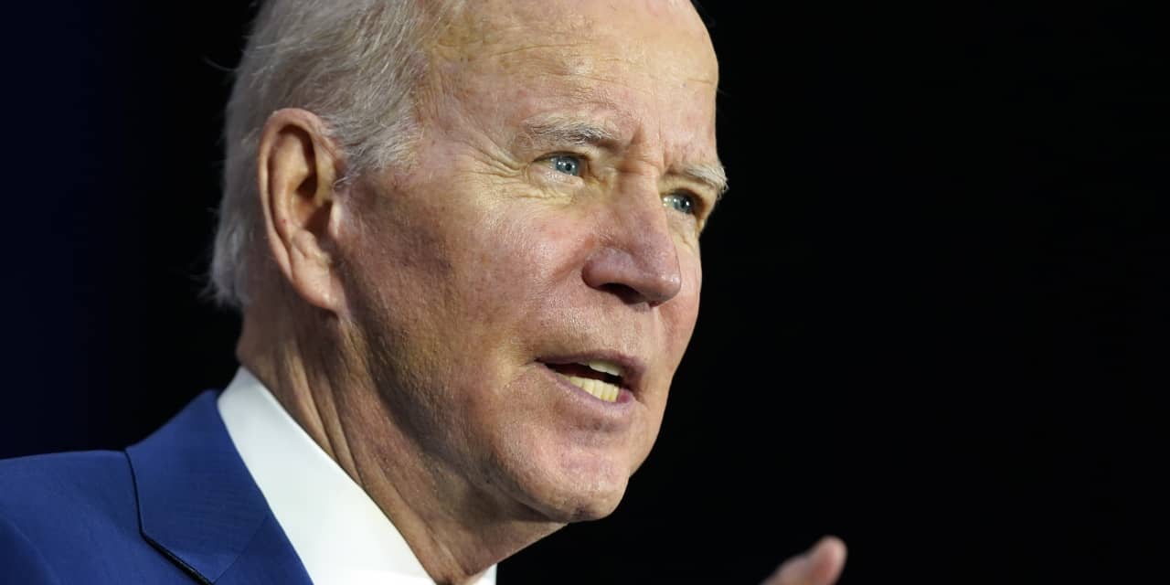 #: Biden calls for tougher penalties for executives at failed banks