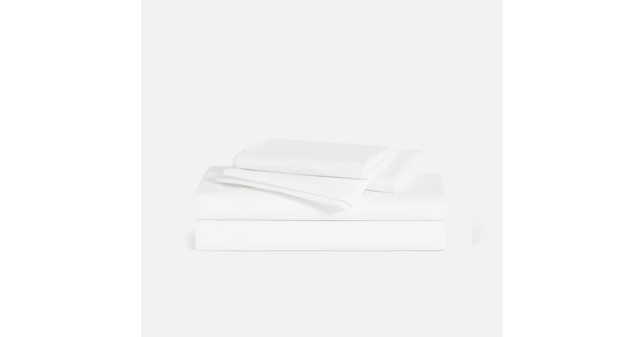 Sleep hot? These 35 sheets are the best cooling bed sheets in America, according to an analysis
