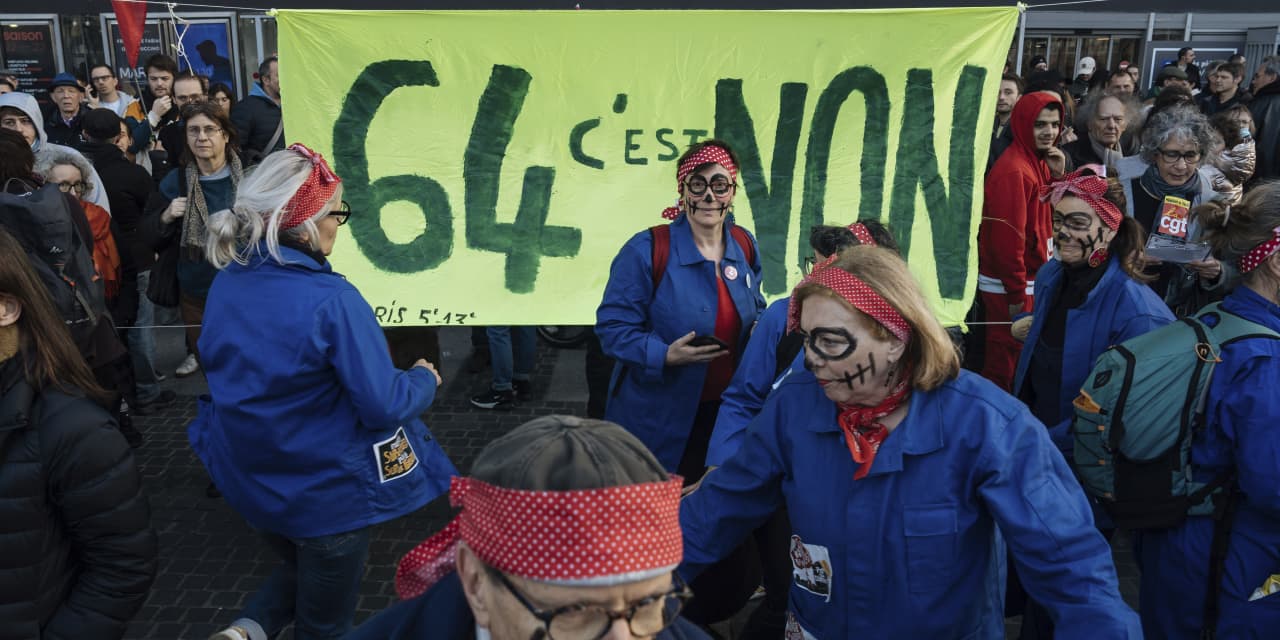 French pension protests mostly calm, uncollected trash grows