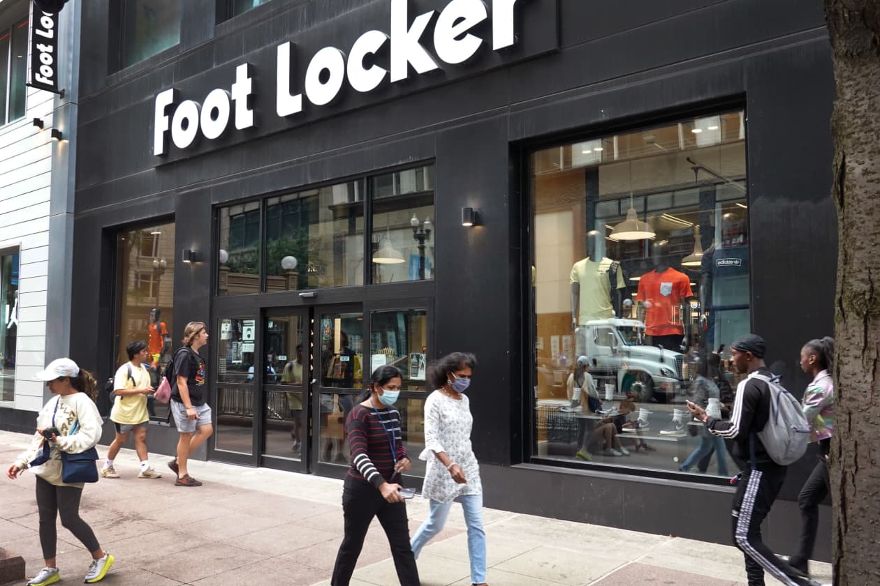 Nike store footlcoker best sale