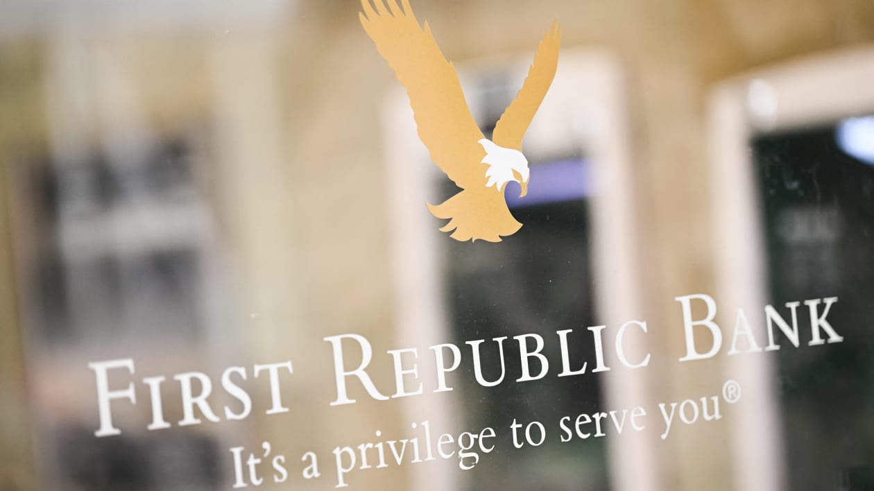 First Republic stock tumbles after hours as bank reportedly hires more ...