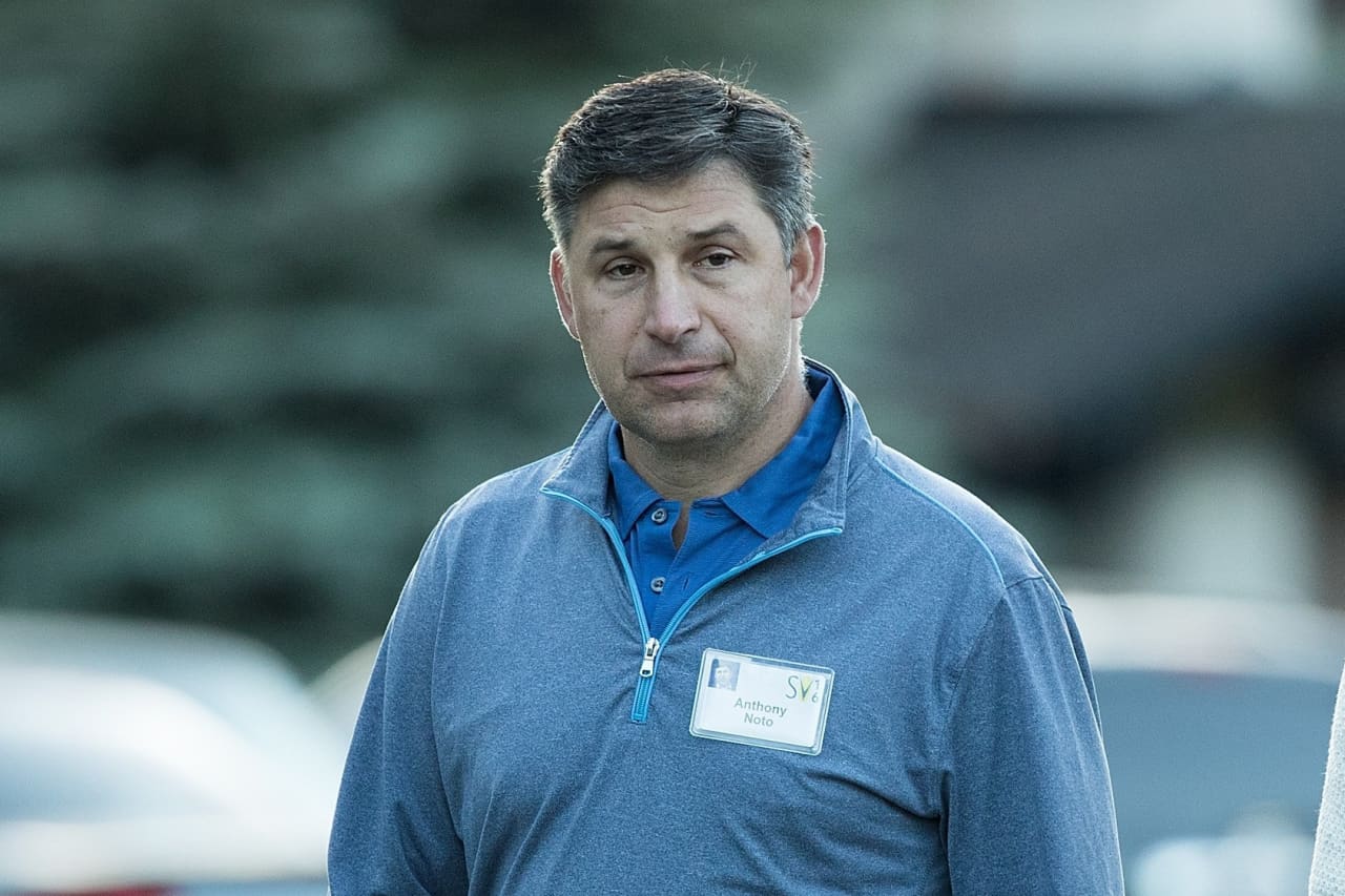 SoFi CEO Anthony Noto on suing over student-loan payment pause: 'I'm also  protecting our shareholders' - MarketWatch