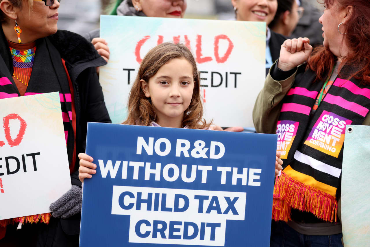 Bill to boost child tax credit and corporate breaks looks almost dead on Tax Day