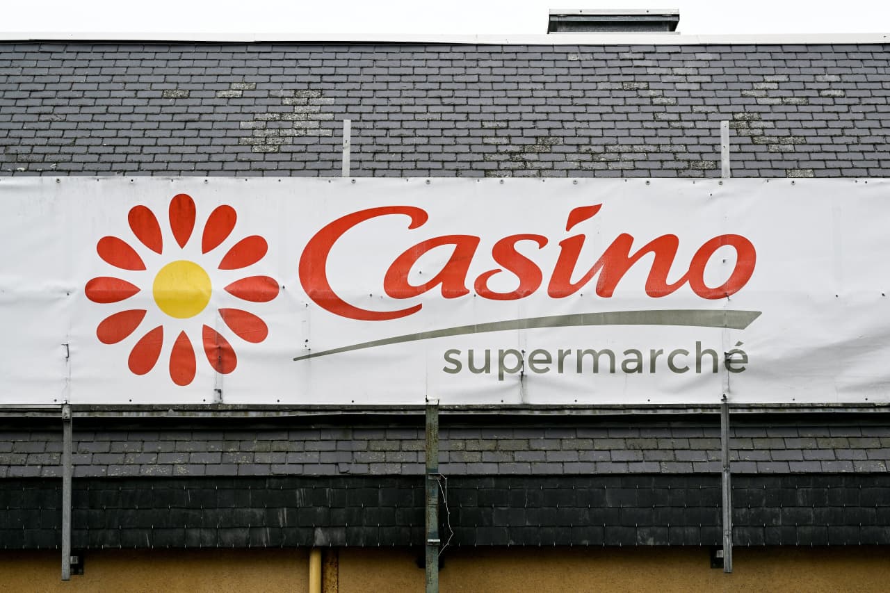 El minorista de comestibles Casino, en dificultades, podría eliminar 3.000 puestos de trabajo