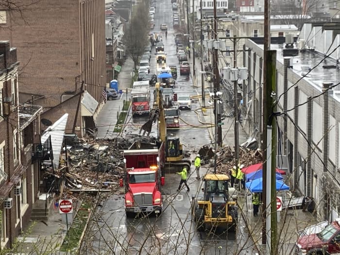 7 bodies recovered after Pennsylvania chocolate factory explosion