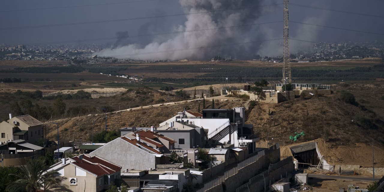 Israel and Hamas reach deal for four-day truce in deadly war, hostage releases - Vimarsana News