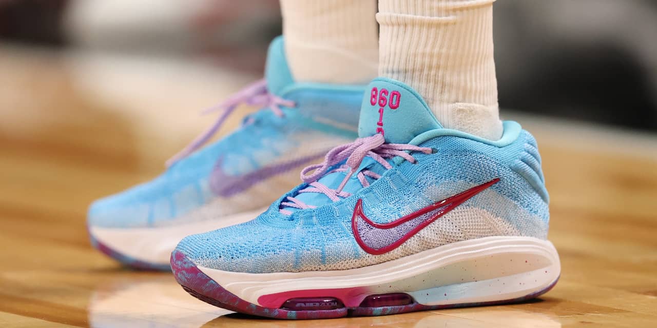 New nike shoes with flag 2025