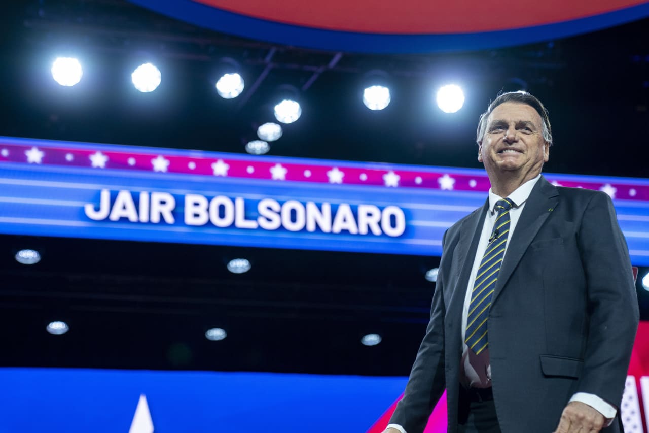 Former Pres. Bolsonaro Returns To Brazil After 3-month Stay In Florida ...