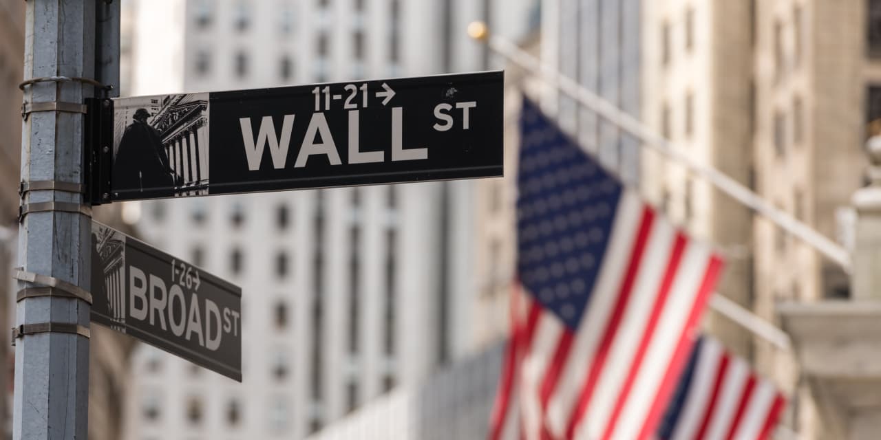 U.S. stock market ‘pretty expensive’ as investors parse inflation report in choppy trade
