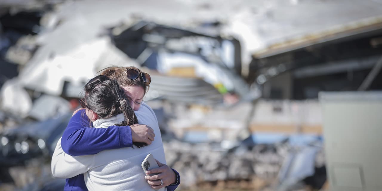 Broad swaths of South and Midwest reel from tornadoes that killed at least 29