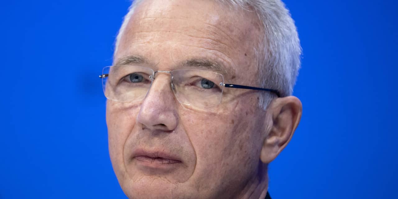 Credit Suisse chairman apologizes at final shareholder meeting in 167-year history