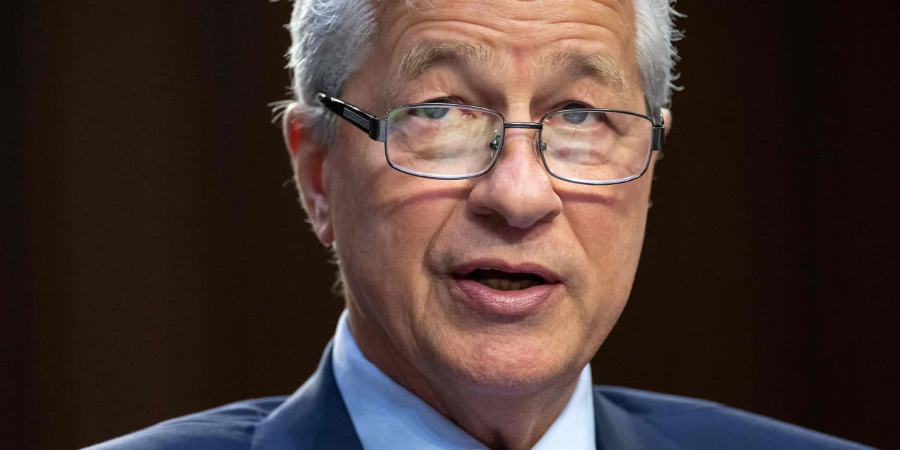 #: JPMorgan’s Jamie Dimon says banking crisis is ‘not over,’ but it will pass
