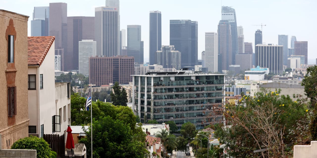 Old office buildings built in the 1980s most likely to become ‘obsolete’: Moody’s