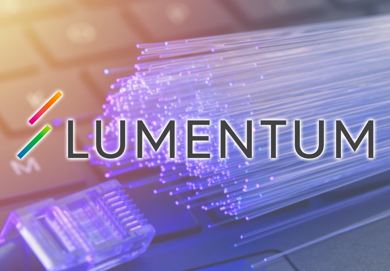 Lumentum’s new revenue forecast further fuels one of the market’s hottest stocks