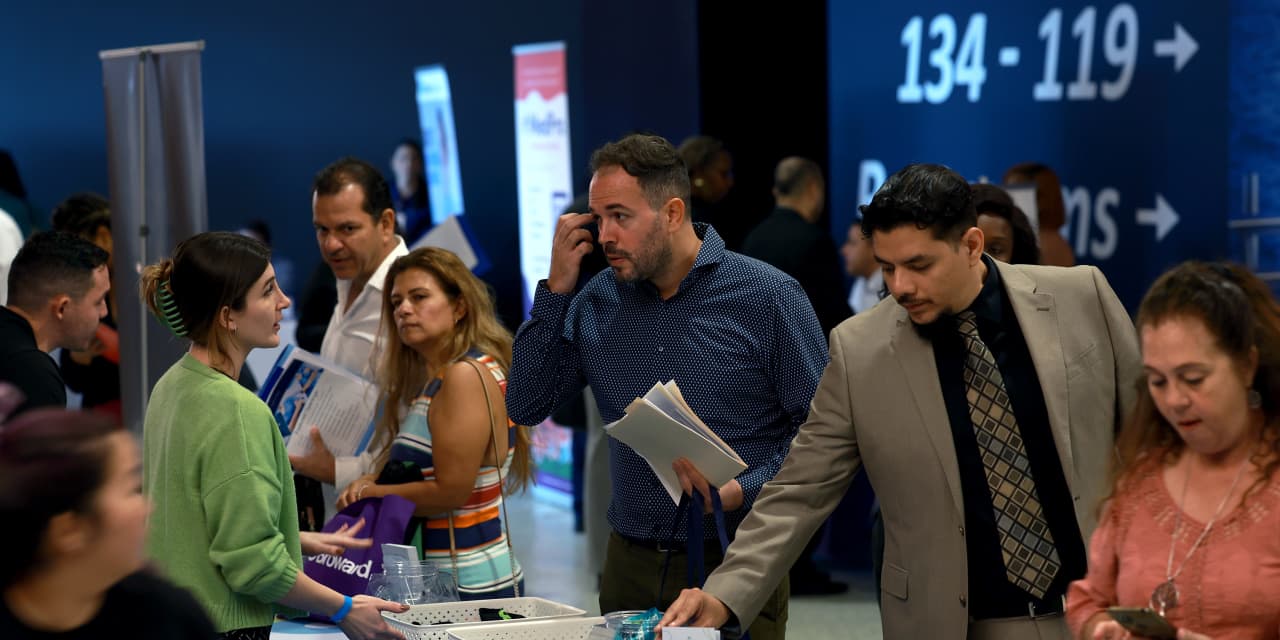 Jobless claims fall under 200,000 to lowest level in 16 months - Vimarsana News