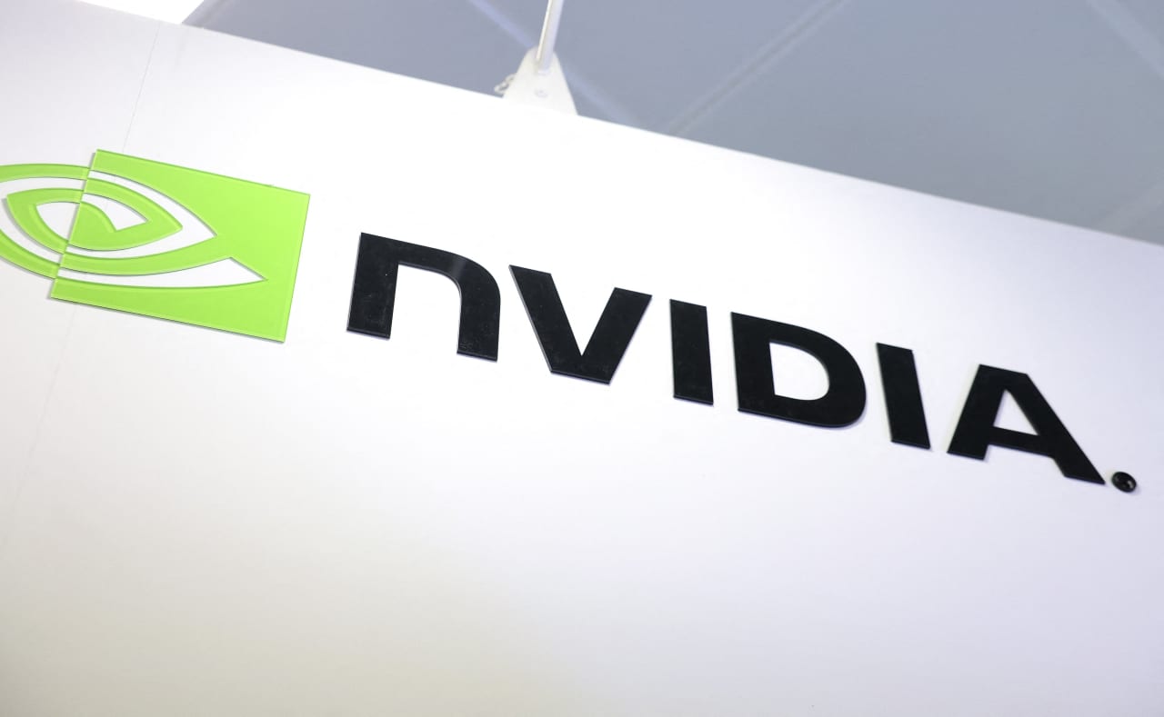 Nvidia, AMD stock prices extend decline as investors get scared. But should we?
