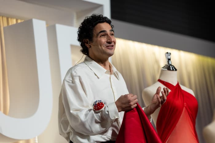 Gap brings aboard fashion designer Zac Posen as creative director ...