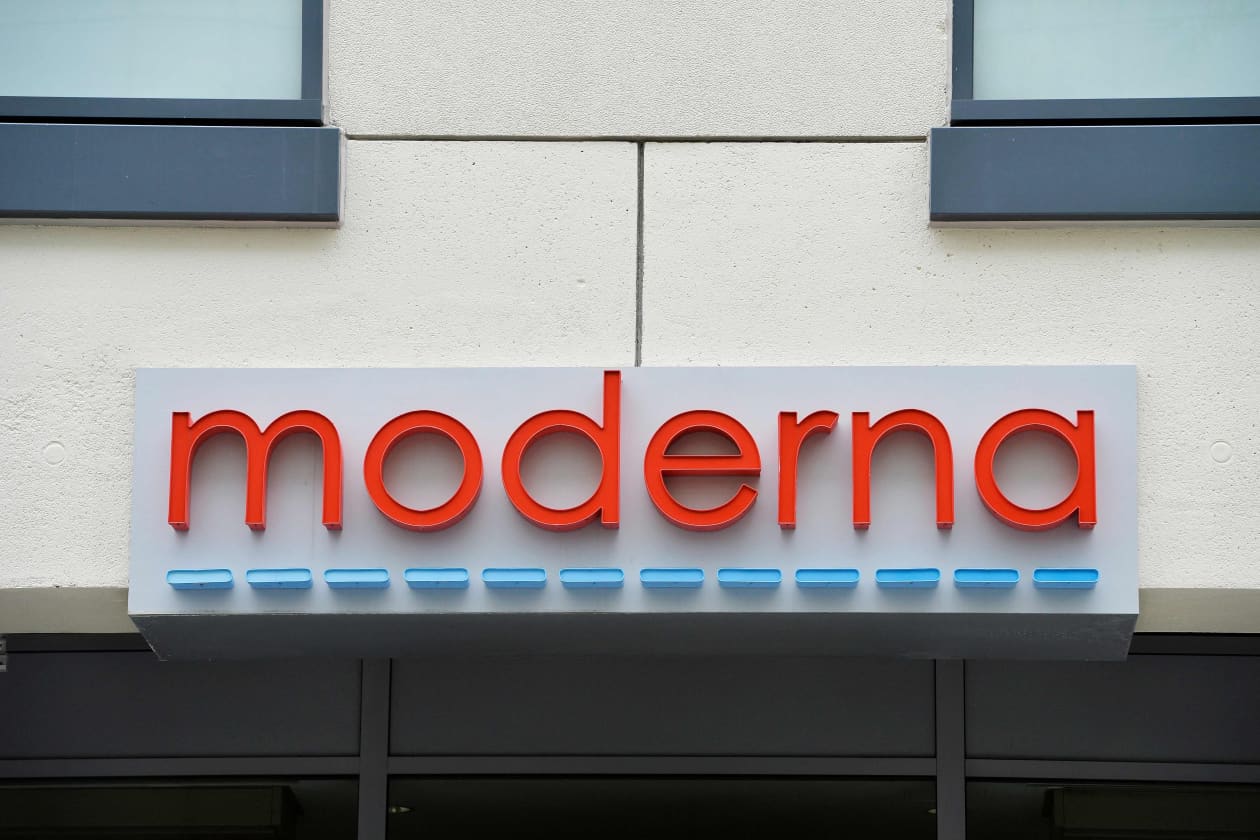 Moderna's stock tumbles after reported leak of data for cancer vaccine