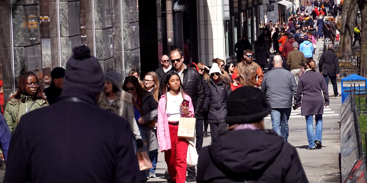 Retail sales tumble in another sign of a softening U.S. economy