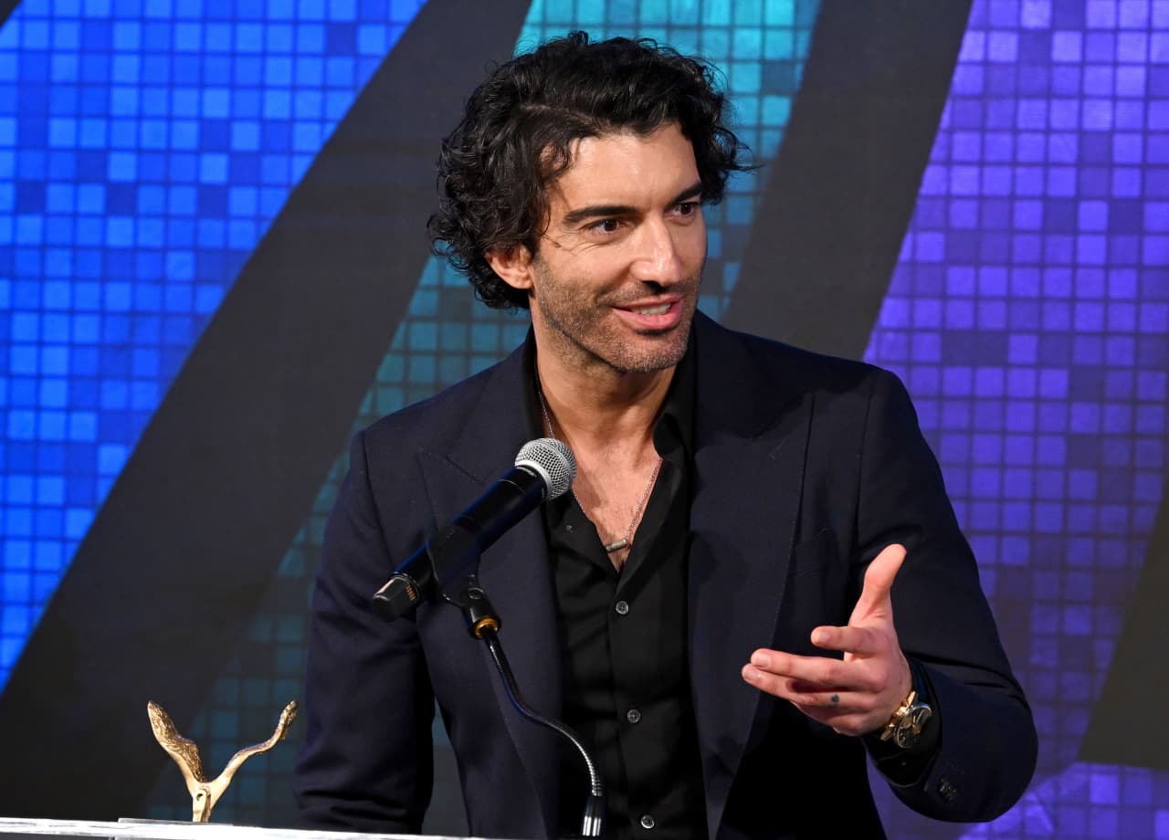 Actor Justin Baldoni lists $8.9 million Ojai estate as legal battle with Blake Lively continues