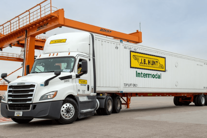 It’s simple, J.B. Hunt president says: ‘We’re in a freight recession ...