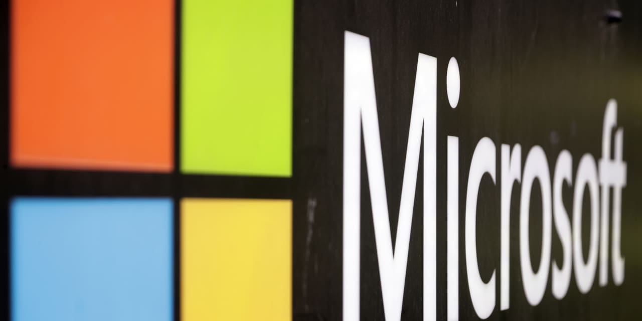 Microsoft looks to buy $50 million Foxconn parcel in Wisconsin