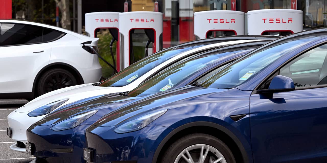 Opinion: As Tesla margins tank, Elon Musk again points to self-driving as a future savior