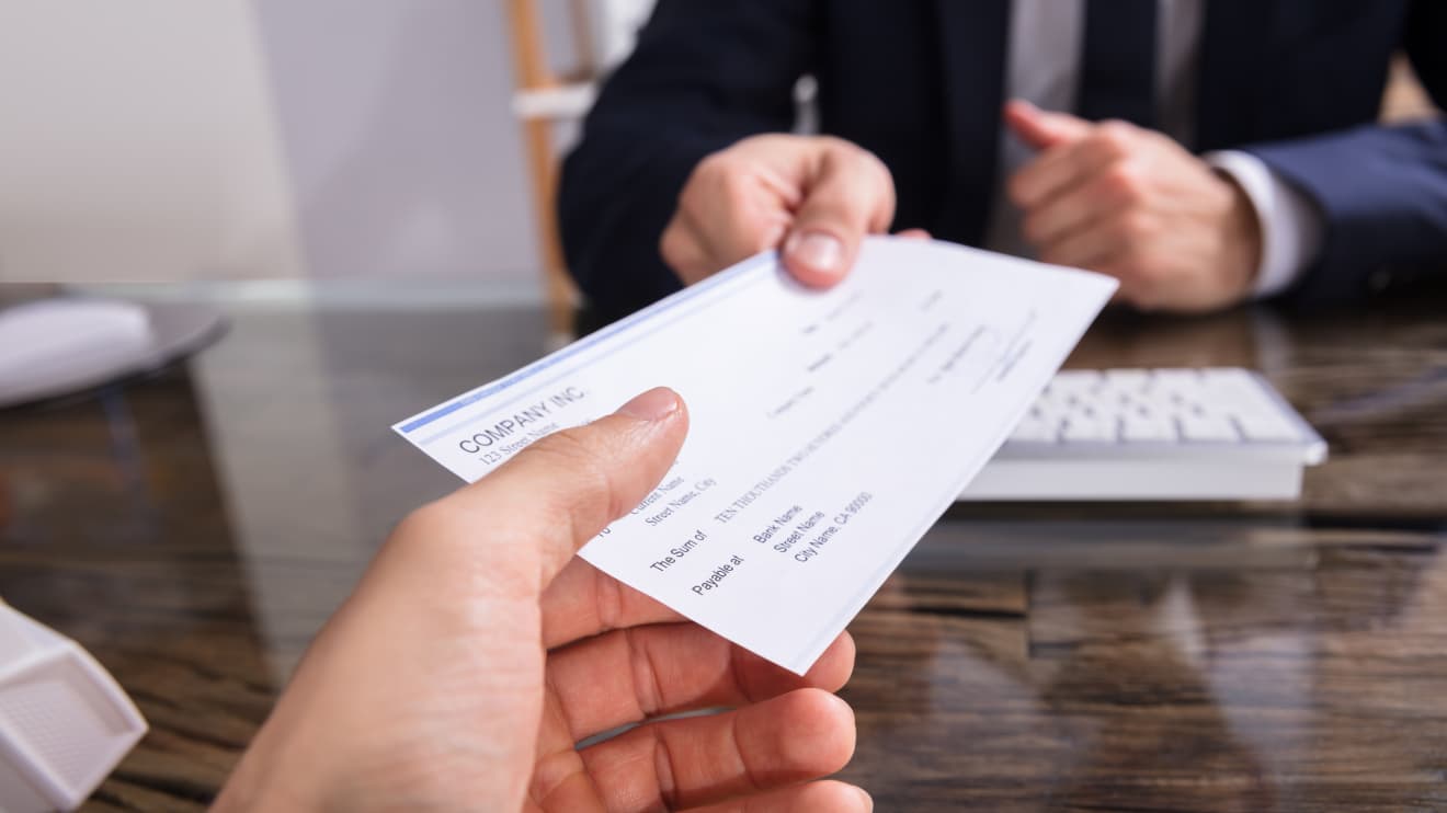 How big a pay raise are you expecting in 2023? Americans predict a 6.7%  hike. - MarketWatch