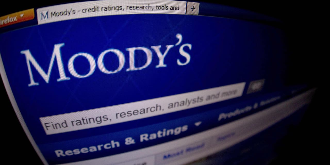 Moody’s rebaja un escalón las calificaciones de los bancos estadounidenses debido a la disminución de la solvencia