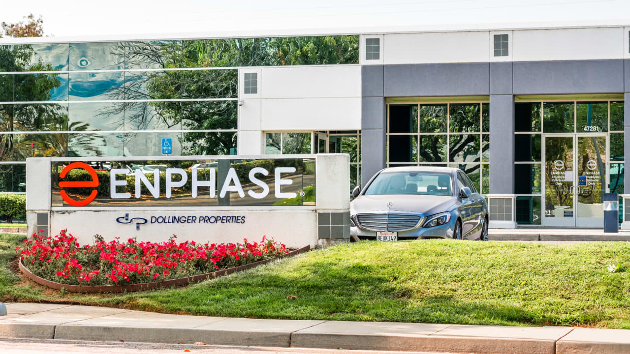 Enphase’s stock slumps as outlook miss reflects solar’s ongoing struggles